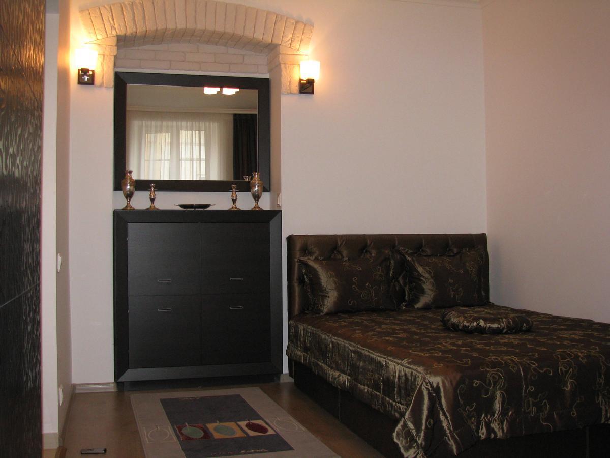 Apartment On Staroievreiska Λβιβ Εξωτερικό φωτογραφία