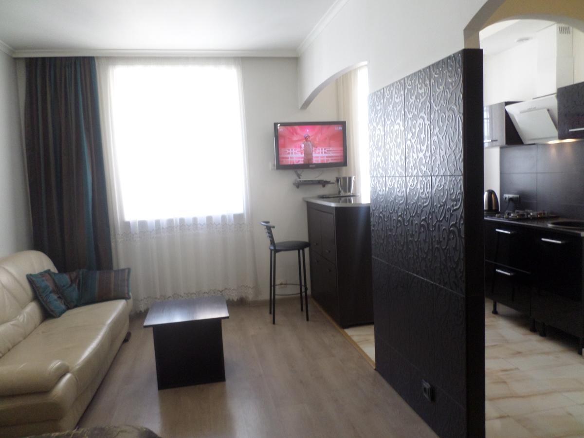 Apartment On Staroievreiska Λβιβ Εξωτερικό φωτογραφία